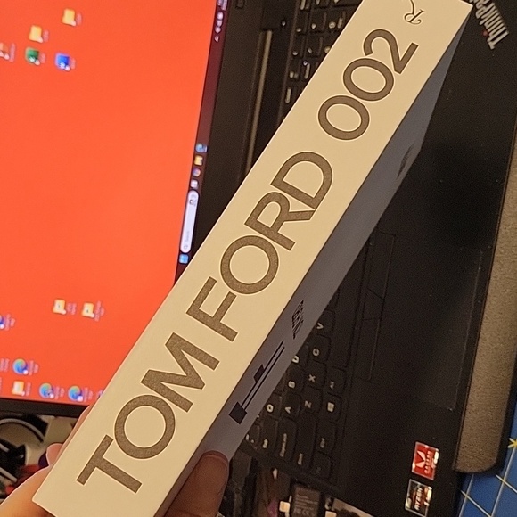 Tom Ford 002 White Black Book Box Sleeve 10.5 x 8 x 1.5 - Picture 4 of 6